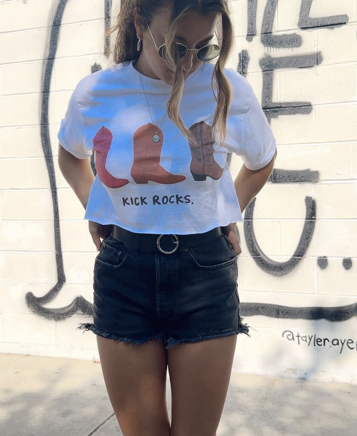 KICK ROCKS TEE